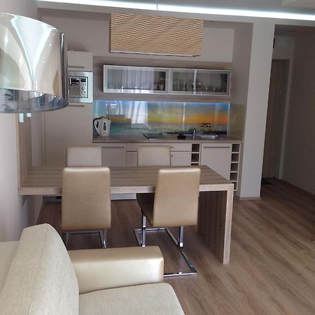 Villa Park Apartman 블로톤퓌레드 객실 사진